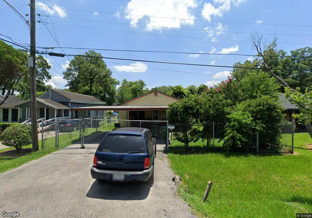 3402 N George St unit B, Houston, TX 77026 - photo 1