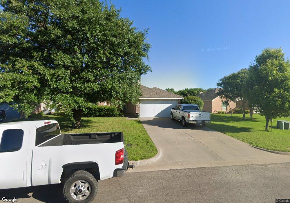 214 Preston Dr, Cleburne, TX 76033 - photo 1