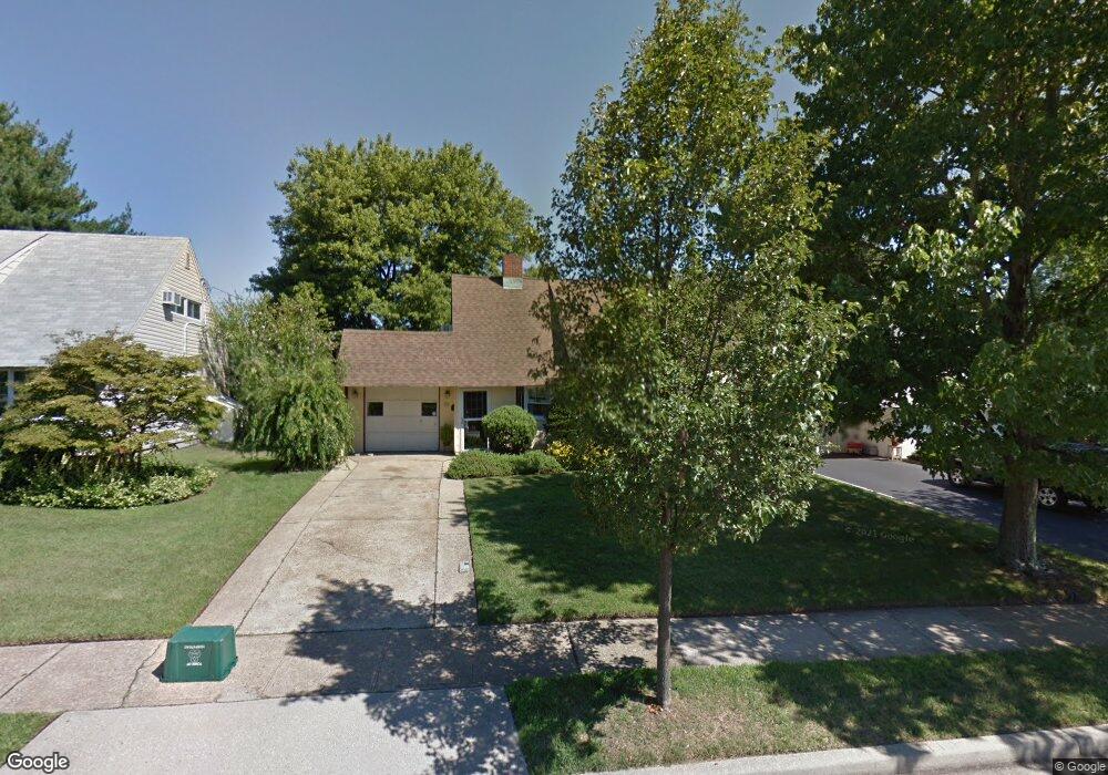 111 Stirrup Ln, Levittown, NY 11756 - photo 1