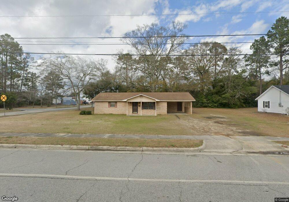 611 W Liberty St, Claxton, GA 30417 - photo 1