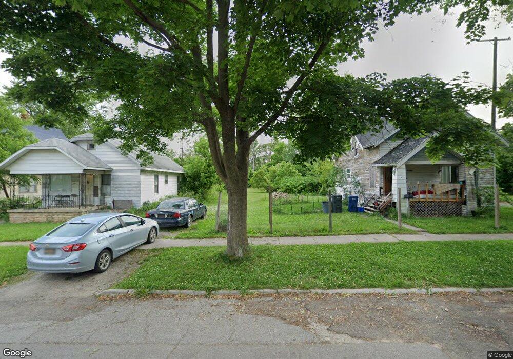 1445 Dakota Ave, Flint, MI 48506 - photo 1