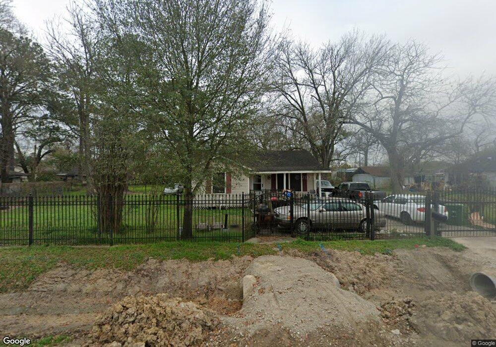 312 Wellington St, Houston, TX 77076 - photo 1