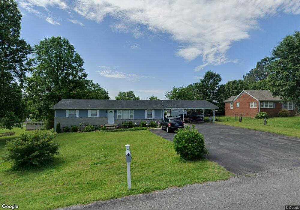 306 Scenic Dr, Shelbyville, TN 37160 - photo 1