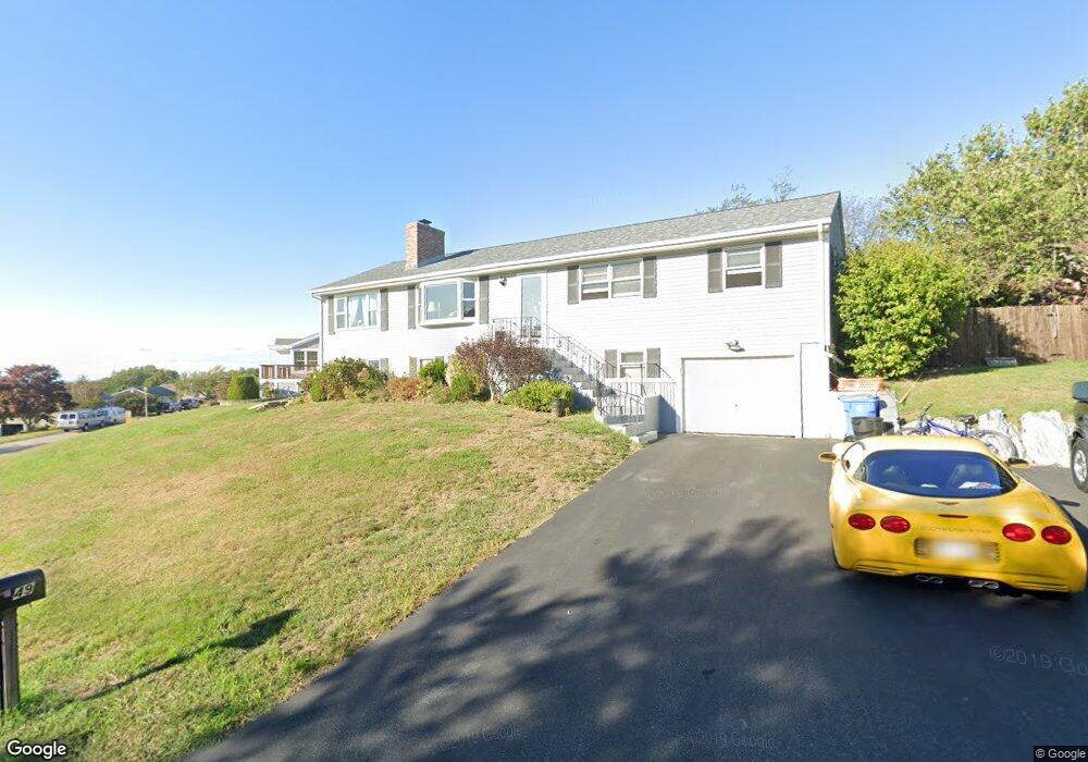 49 Squantum Dr, Middletown, RI 02842 - photo 1