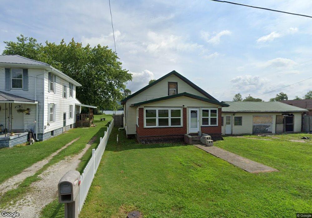 2029 Lincoln Ave, Greenup, KY 41144 - photo 1