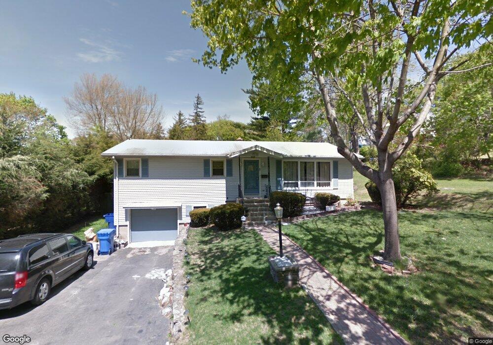 37 Citizens Ave, Waterbury, CT 06704 - photo 1