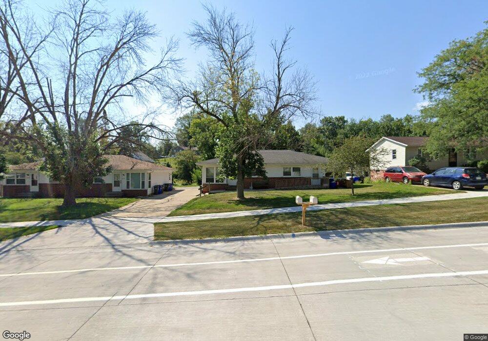 3213 O Ave NW, Cedar Rapids, IA 52405 - photo 1