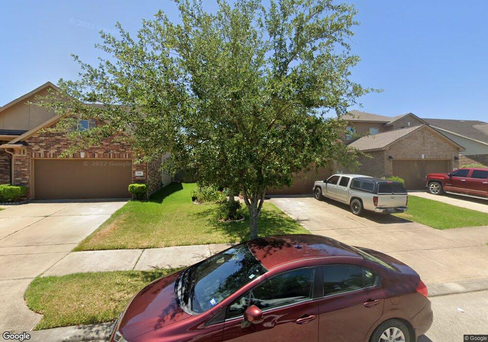 9302 Fuqua Ridge Ln, Houston, TX 77075 - photo 1