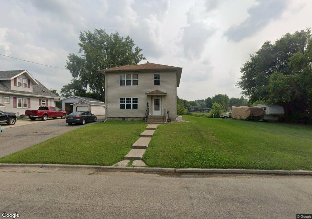 423 8th St SW, Jamestown, ND 58401 - photo 1