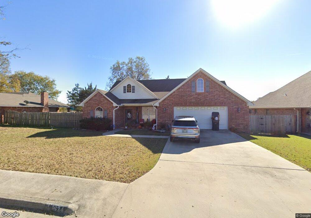 1624 Olive St, Ardmore, OK 73401 - photo 1