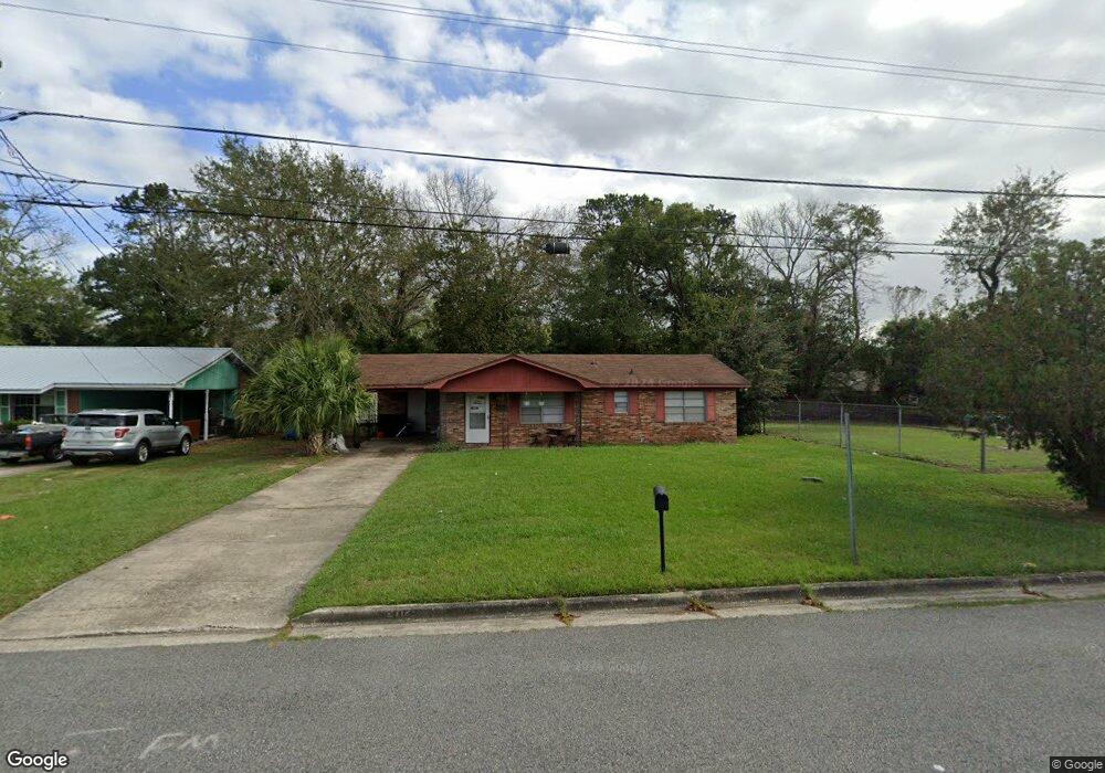 2712 Gordon St, Brunswick, GA 31520 - photo 1