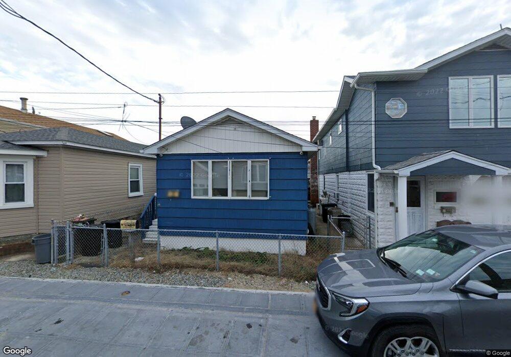 26 W 13th Rd, Broad Channel, NY 11693 - photo 1