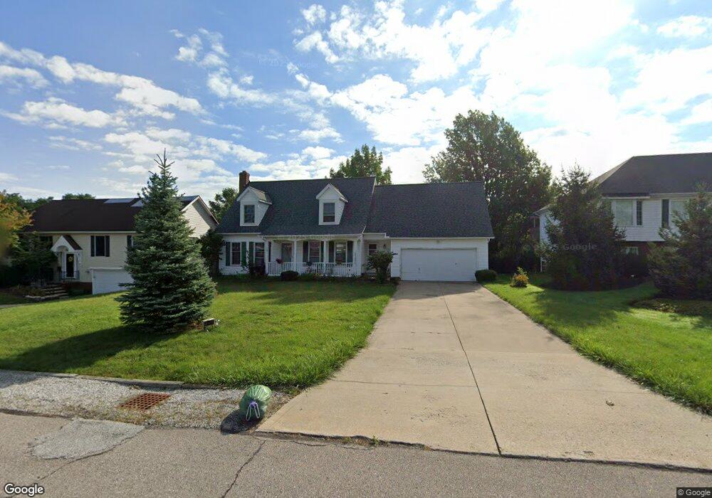 1933 Fairway Dr, Wickliffe, OH 44092 - photo 1