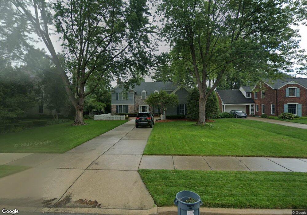 742 Middlesex Rd, Grosse Pointe Park, MI 48230 - photo 1