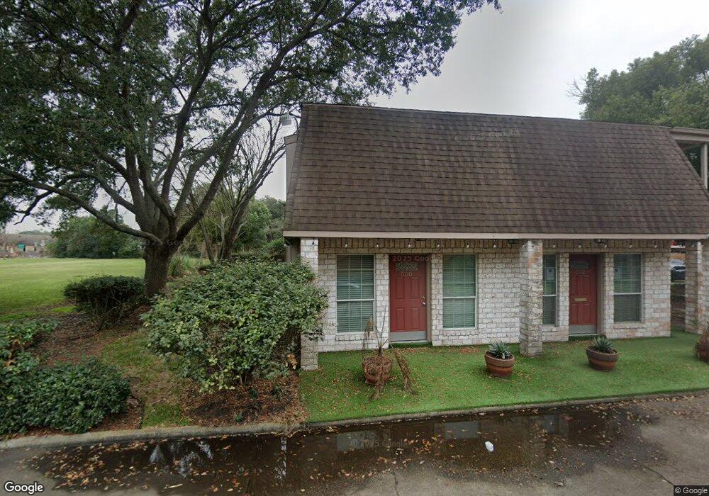 821 E House St unit 101, Alvin, TX 77511 - photo 1