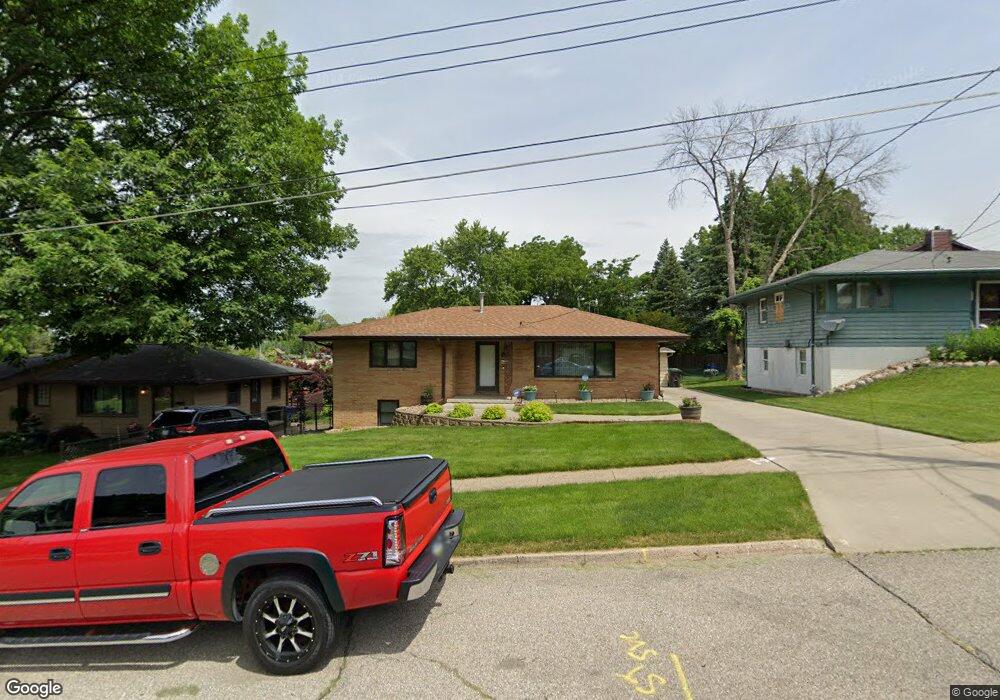 2442 E Tiffin Ave, Des Moines, IA 50317 - photo 1