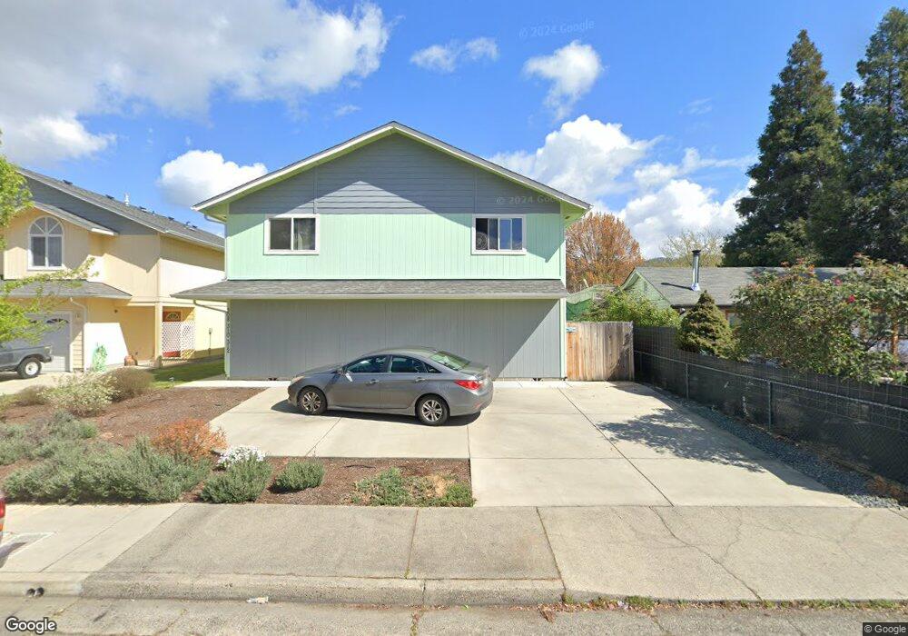 310 SE L St, Grants Pass, OR 97526 - photo 1