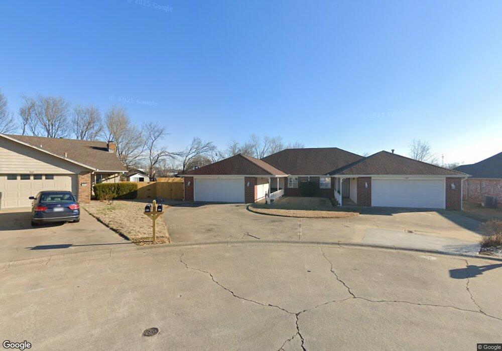 823 W Linden St, Rogers, AR 72756 - photo 1