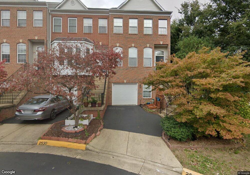 2528 James Madison Cir, Herndon, VA 20171 - photo 1