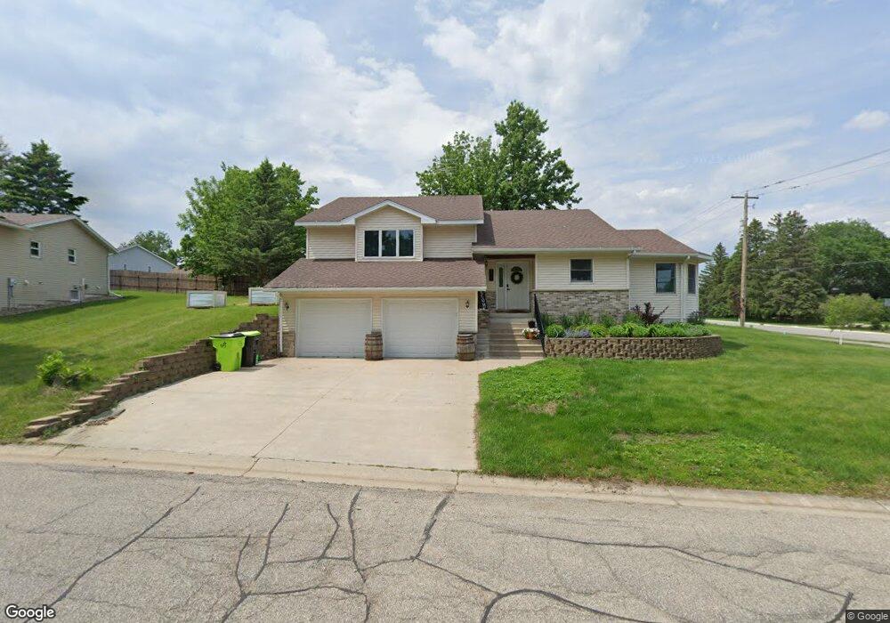 895 Larson Dr, Zumbrota, MN 55992 - photo 1