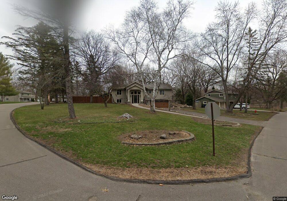 18613 Springcrest Dr, Minnetonka, MN 55345 - photo 1