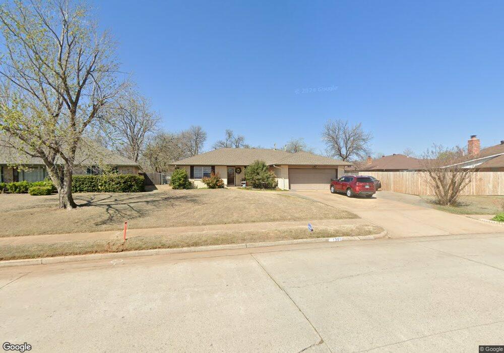 1305 E Hills Dr, Moore, OK 73160 - photo 1