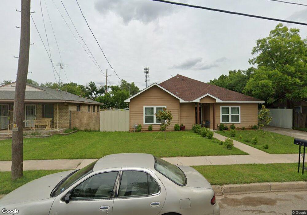 424 N Wilhite St, Cleburne, TX 76031 - photo 1