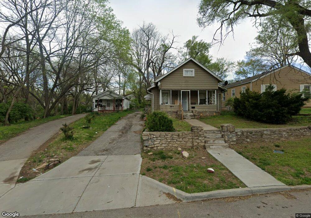 6904 Bellefontaine Ave, Kansas City, MO 64132 - photo 1