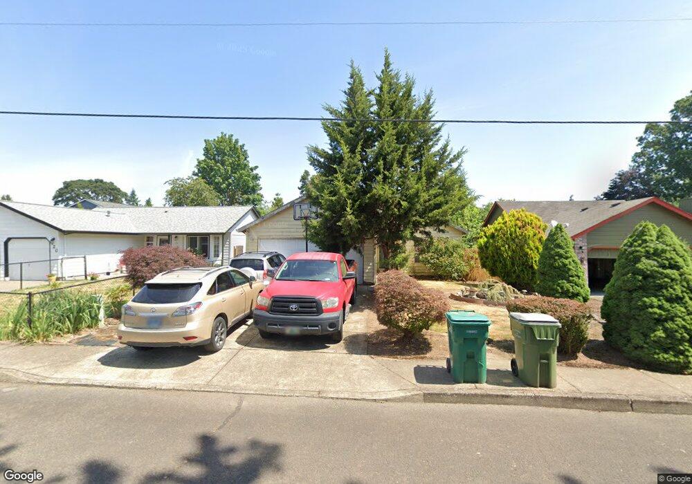 740 SE 10th St, Dundee, OR 97115 - photo 1
