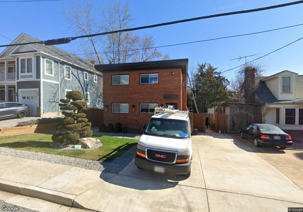 1919 N Dinwiddie St unit 2, Arlington, VA 22207 - photo 1