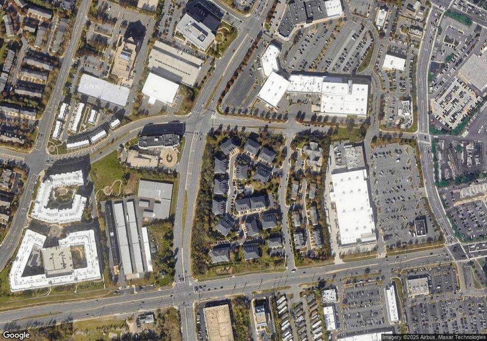 11315 Westbrook Mill Ln, Fairfax, VA 22030 - photo 1