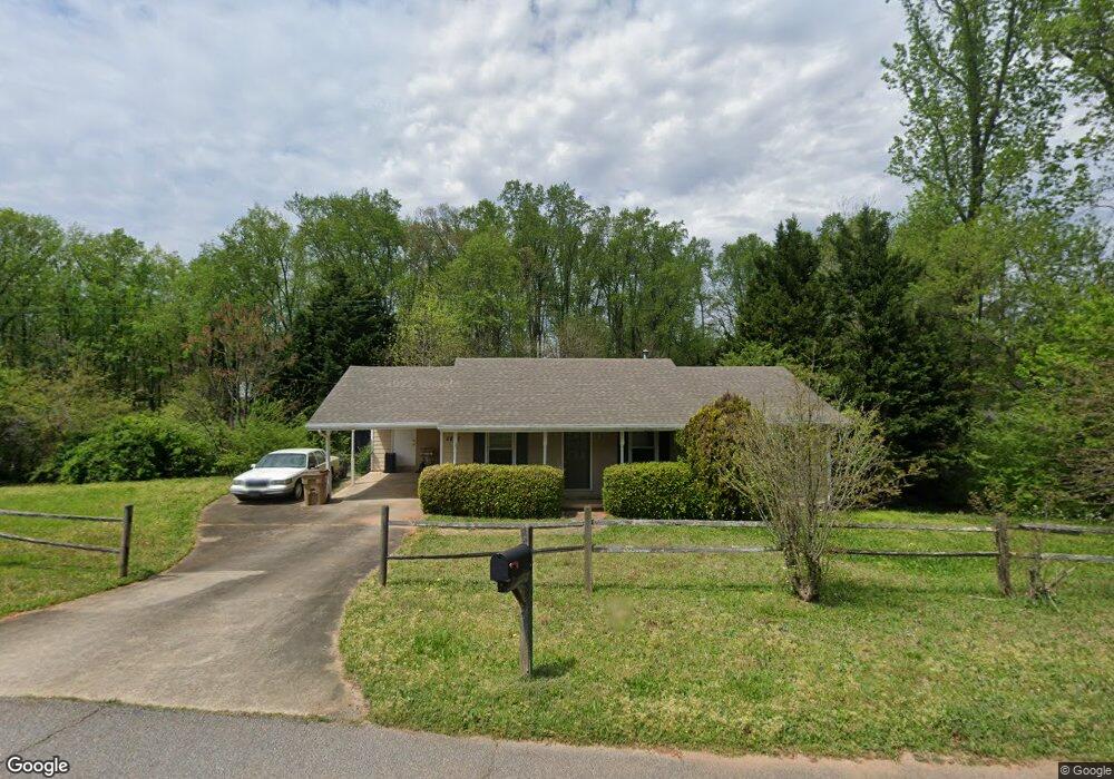 5876 Meadow View Ln, Flowery Branch, GA 30542 - photo 1