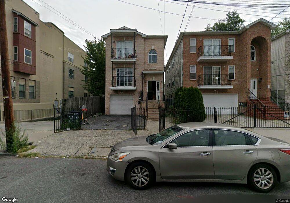 578 S 19th St, Newark, NJ 07103 - photo 1