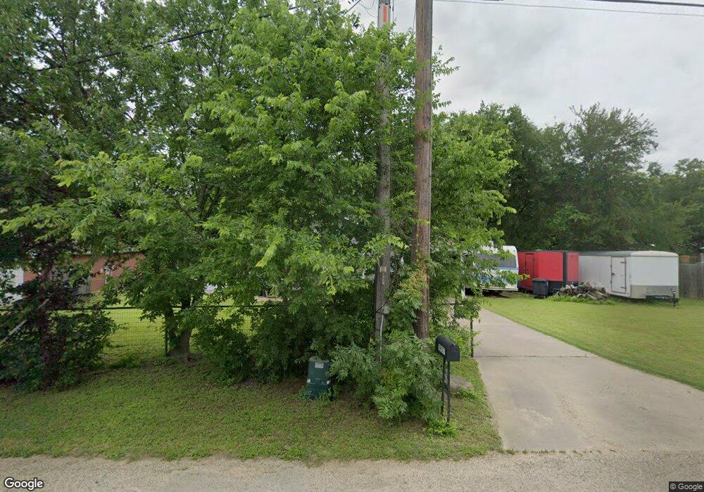 1907 N Wilhite St, Cleburne, TX 76031 - photo 1