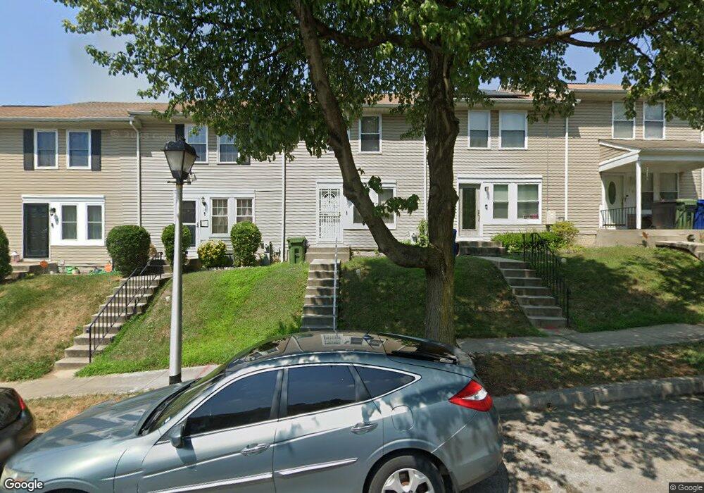 12 Cobber Ln, Baltimore, MD 21229 - photo 1