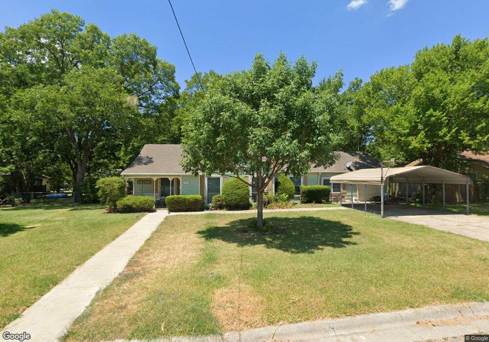 1005 Gladney St, Gainesville, TX 76240 - photo 1