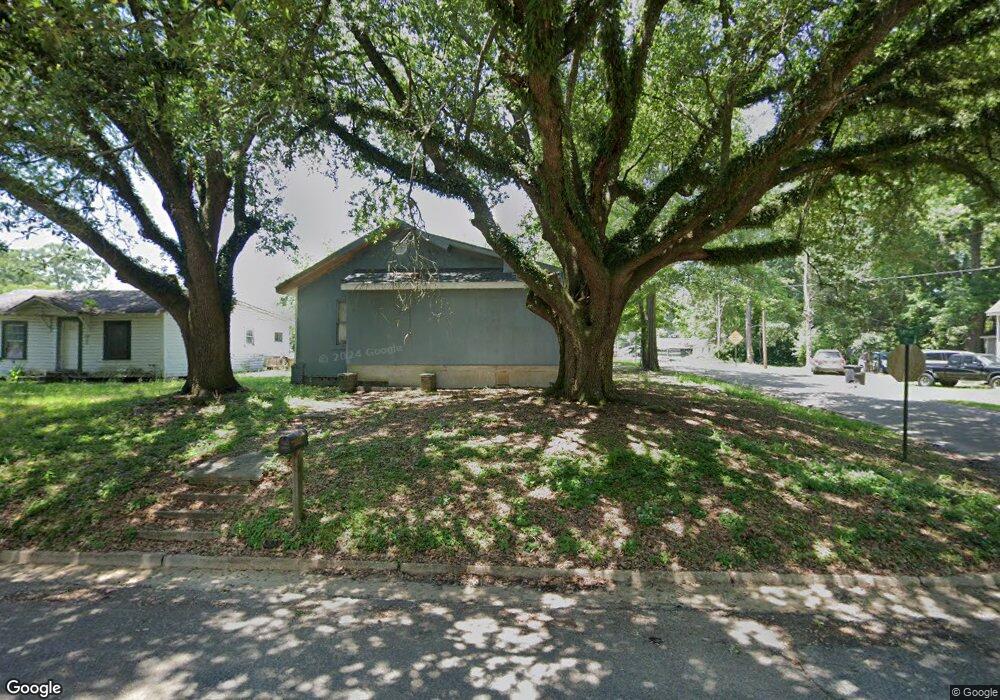 1048 N 14th Ave, Laurel, MS 39440 - photo 1