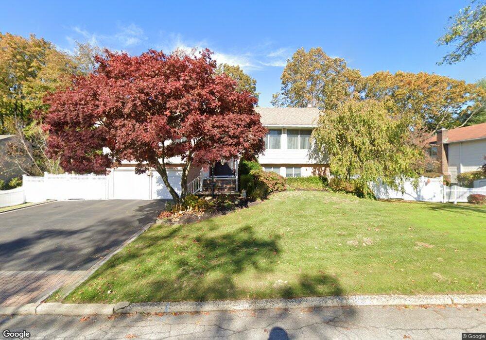 5 Hitching Post Ln, Glen Cove, NY 11542 - photo 1