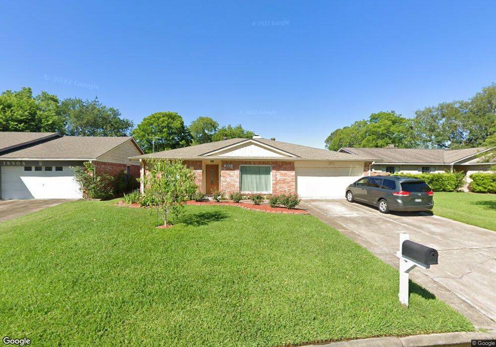 16902 Bougainvilla Ln, Friendswood, TX 77546 - photo 1
