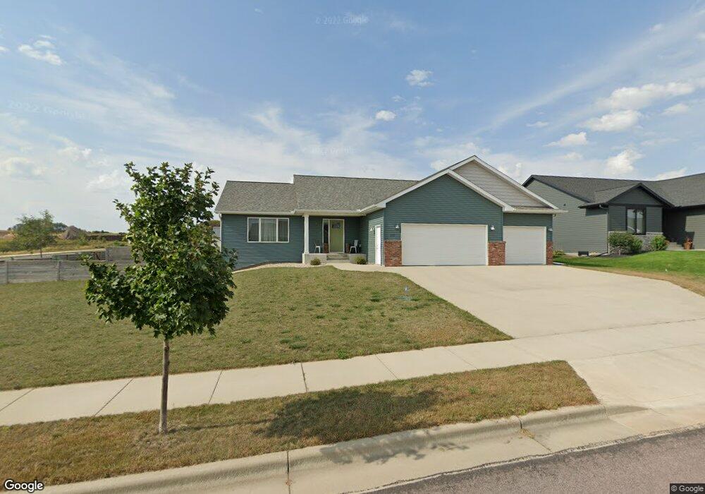 1717 Turner Rd, New Ulm, MN 56073 - photo 1