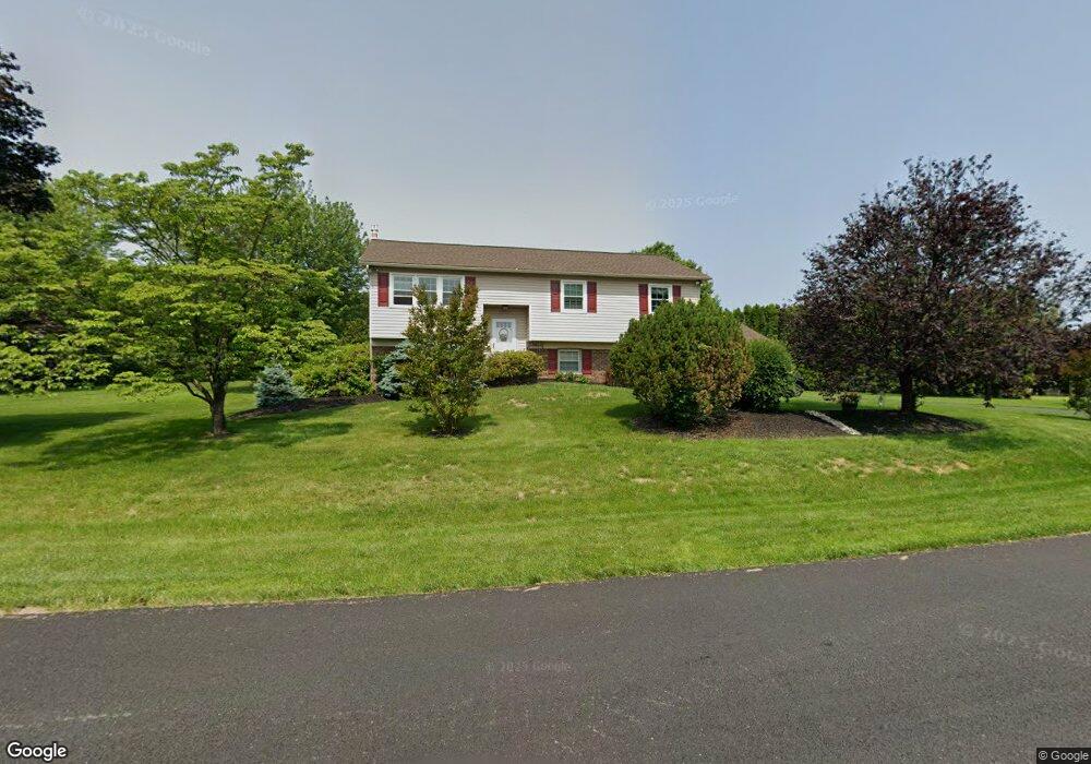 2727 Bridle Path St, Slatington, PA 18080 - photo 1