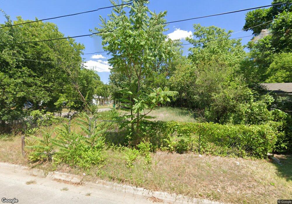 1102 S Taylor St, Gainesville, TX 76240 - photo 1