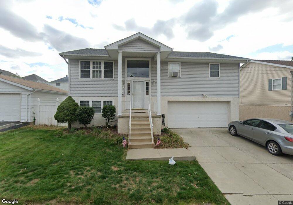 520 Bednar St, Dunmore, PA 18512 - photo 1