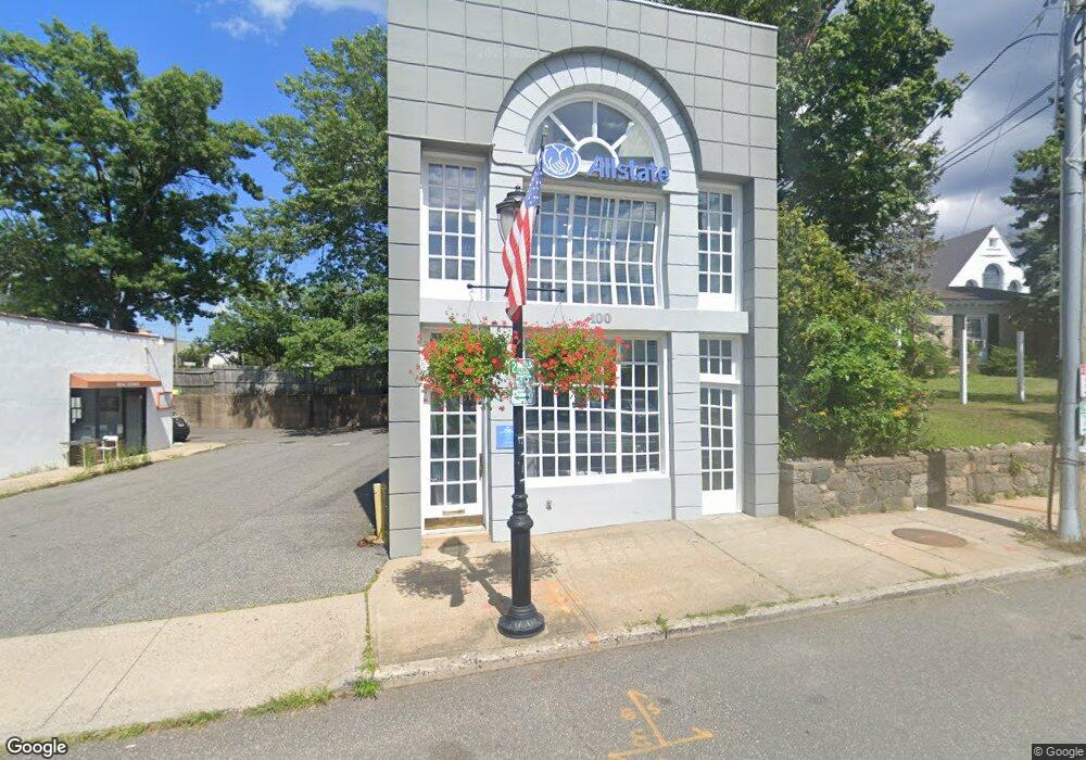 100 Plandome Rd, Manhasset, NY 11030 - photo 1