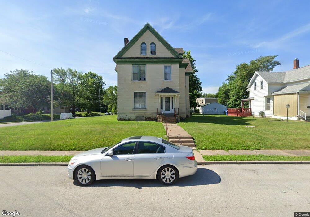 1403 W 13th St unit 4, Davenport, IA 52804 - photo 1