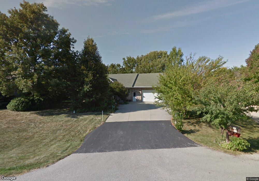 W2778 Oakridge Ct, Appleton, WI 54915 - photo 1