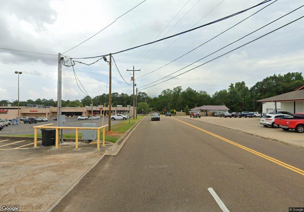 127 West Ave S, McComb, MS 39648 - photo 1
