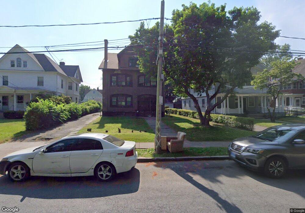 304 Edgewood St unit 306, Hartford, CT 06112 - photo 1