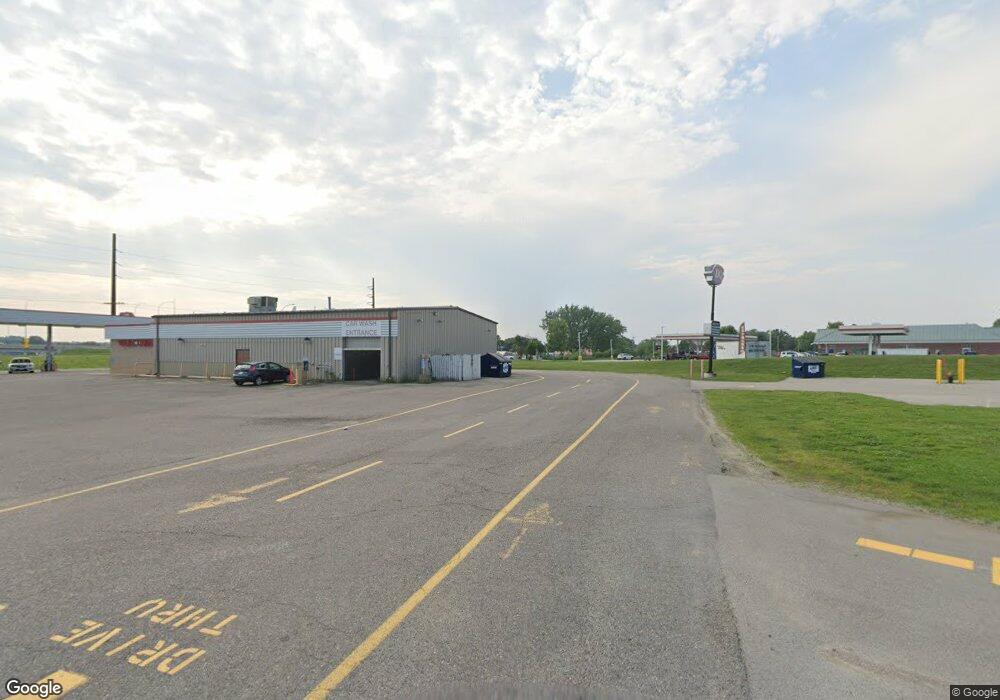 585 E 18th St, Zumbrota, MN 55992 - photo 1