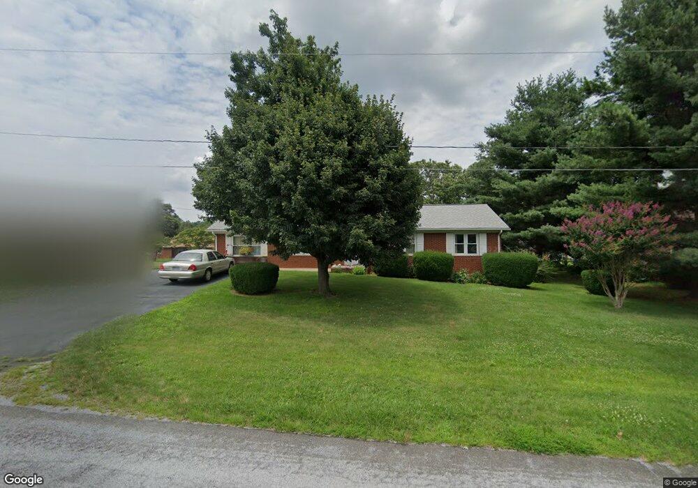 49 Manor Rd, Stuarts Draft, VA 24477 - photo 1